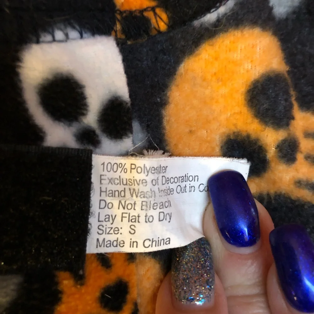 PET🐶 Orange and Black Skull Print outfit SIZE X SMALL & SIZE SMALL